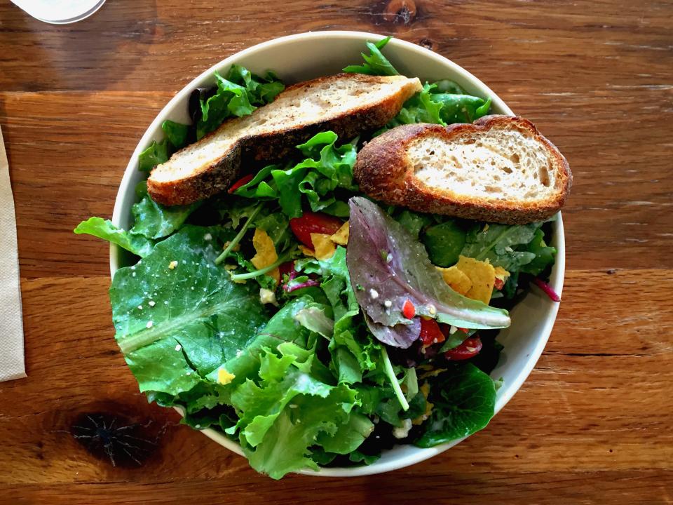 Ensalada de legumbres y verduras